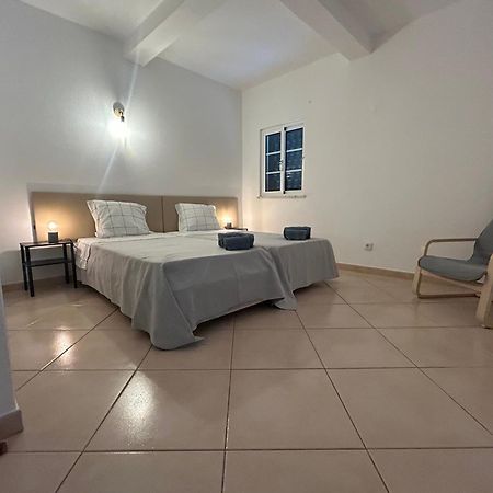 Travellers Guesthouse Lagos Bagian luar foto