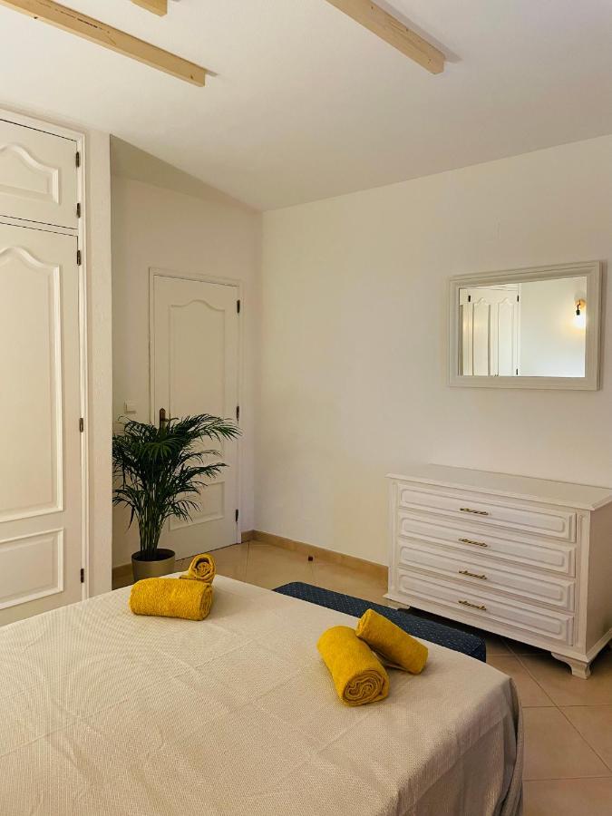 Travellers Guesthouse Lagos Bagian luar foto