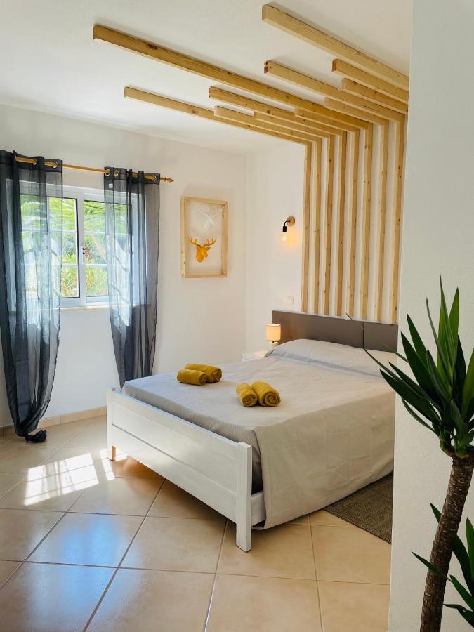 Travellers Guesthouse Lagos Bagian luar foto