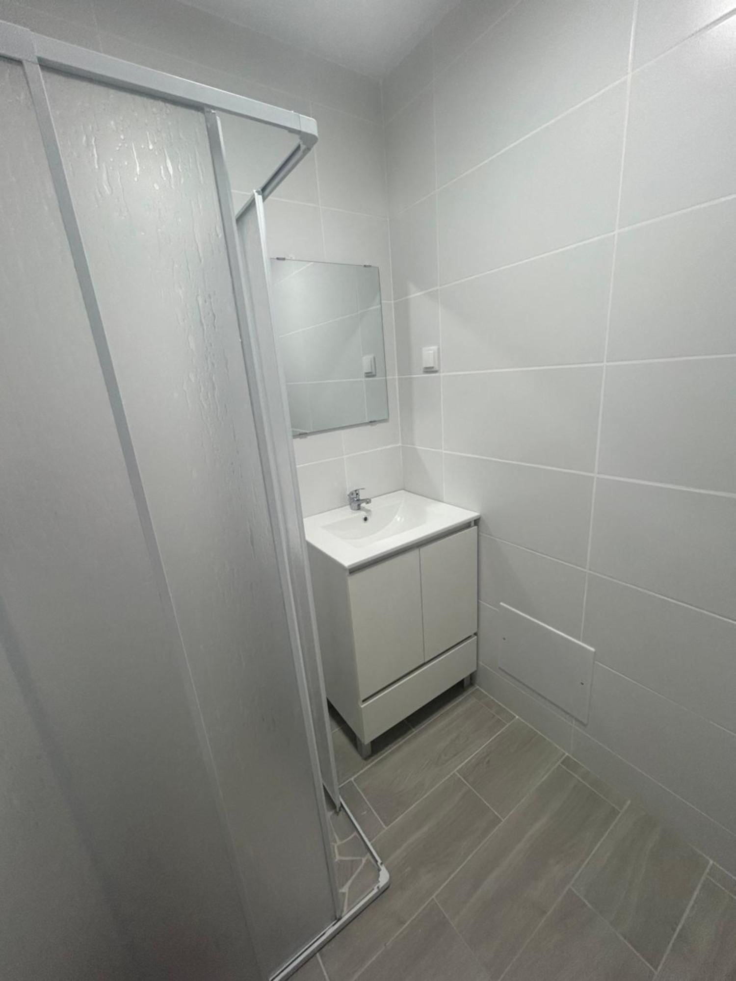 Travellers Guesthouse Lagos Bagian luar foto