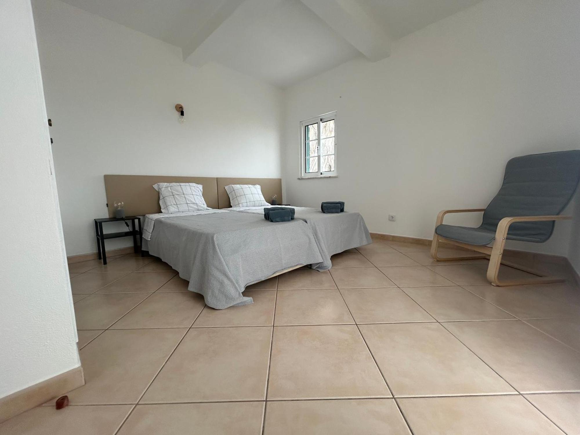 Travellers Guesthouse Lagos Bagian luar foto