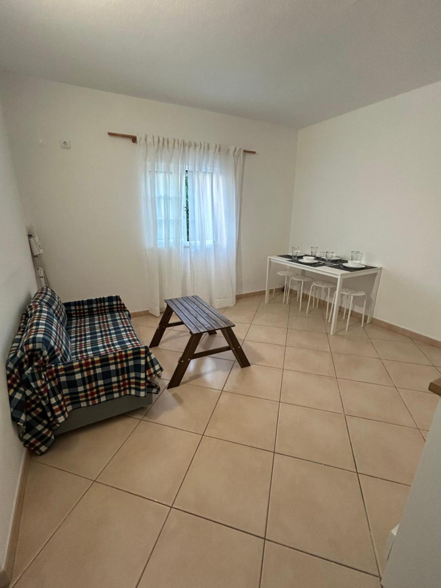 Travellers Guesthouse Lagos Bagian luar foto